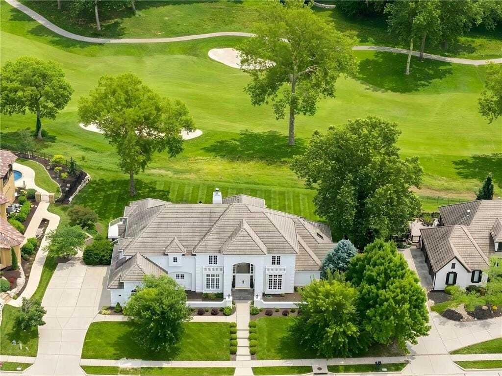 House in Parkville, Missouri, United States 1 - 18341811