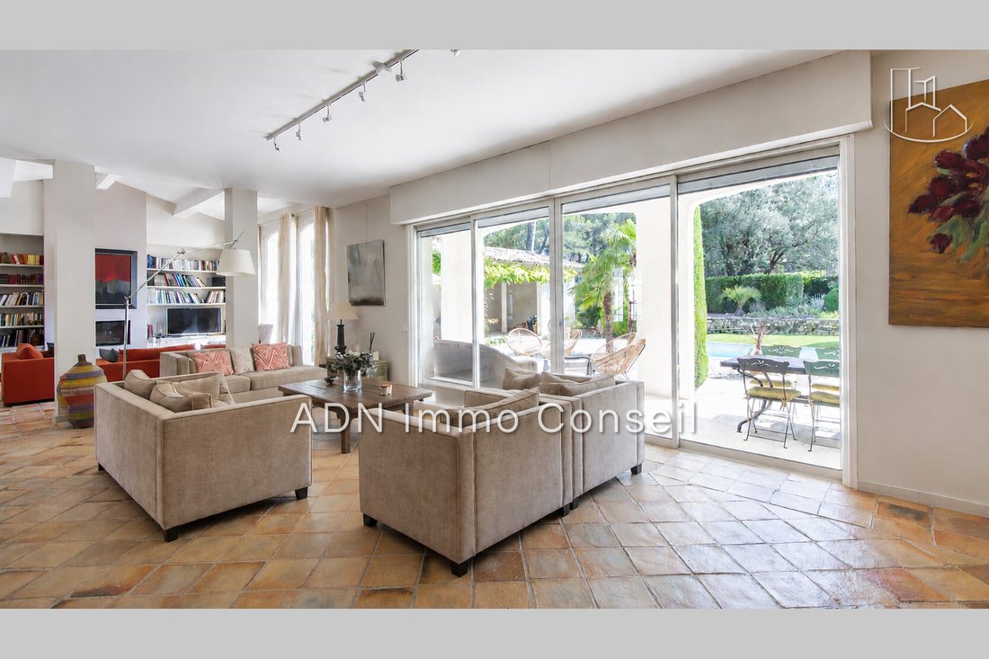 Villa in Mallemort, Provence-Alpes-Côte d'Azur, France 4 - 18668226