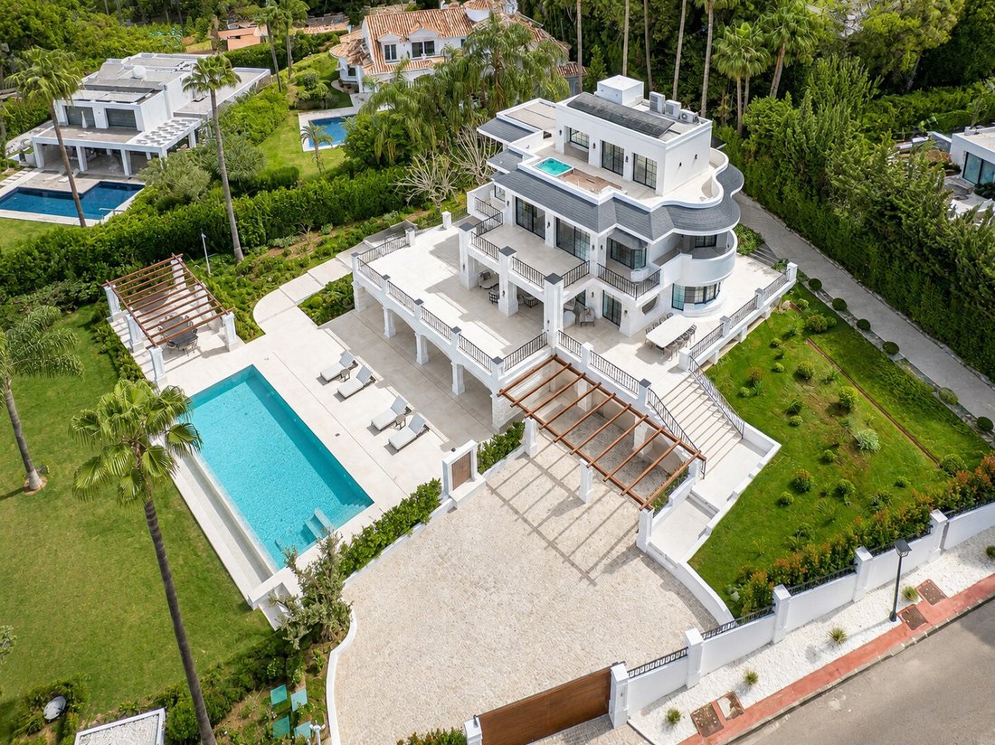 Villa in Nueva Andalucia, Marbella, Spain 1 - 18670831