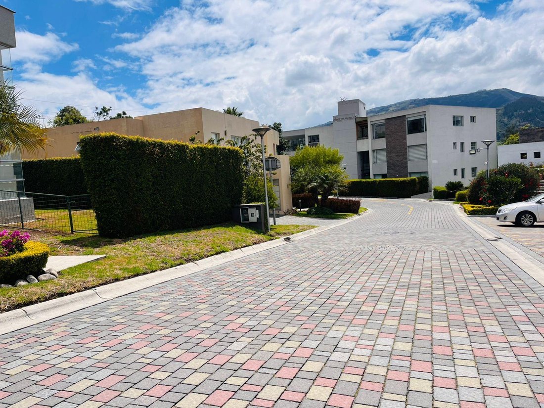 House in Quito, Pichincha, Ecuador 2 - 18661211