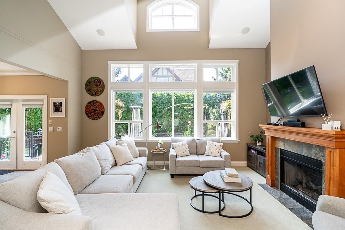 House in Surrey, British Columbia, Canada 5 - 18670454