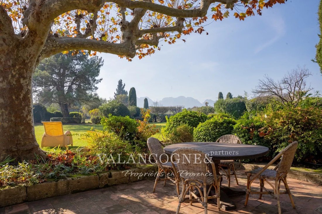 Casa de Campo en Eygalières, Provenza-Alpes-Costa Azul, Francia 1 - 16150582