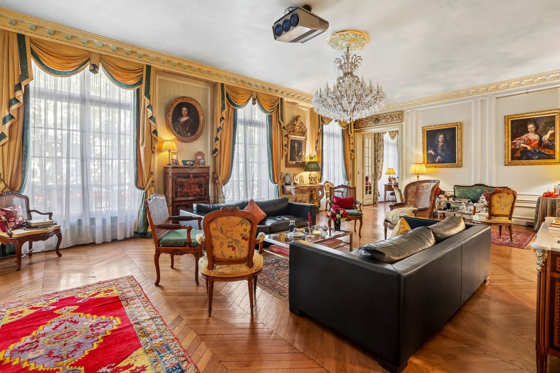 Apartment in Bois de Boulogne, Paris 16e Arrondissement, Paris 2 - 18665524