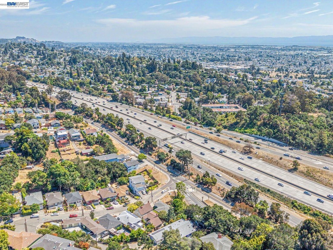 House in Oakland, California, United States 5 - 18661360