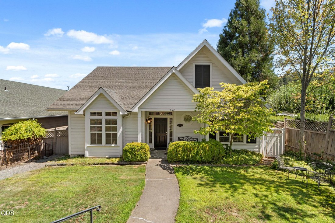 House in Applegate, Oregon, United States 2 - 18662605