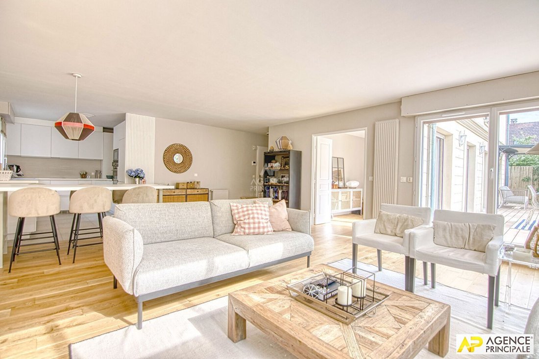 Apartment in Montreuil, Versailles, France 3 - 18660342