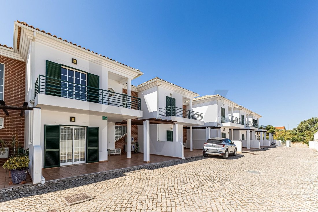 Townhouse in Alcantarilha, Algarve, Portugal 2 - 18666661