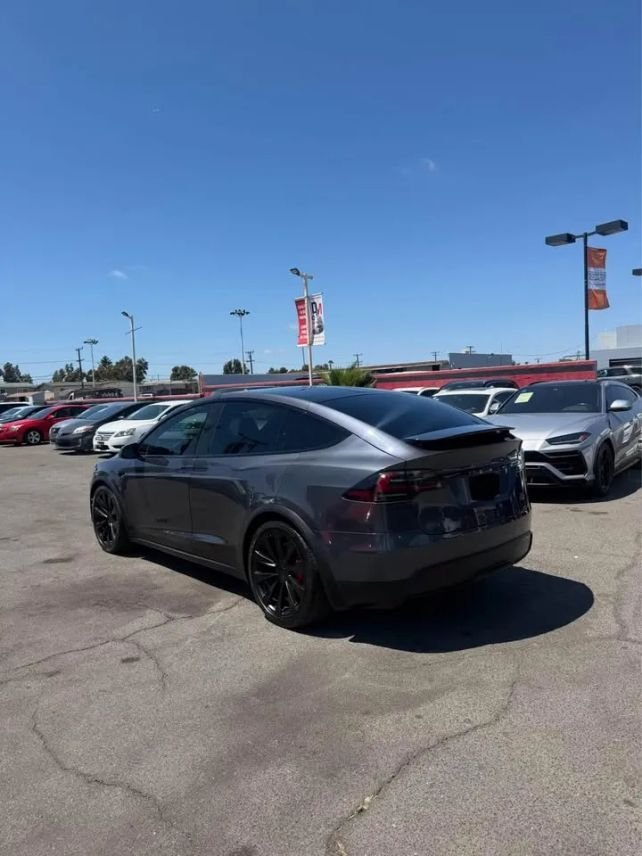 Suv in Costa Mesa, CA, United States 5 - 18670021