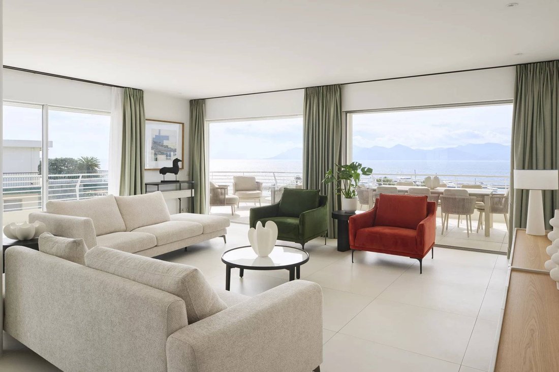 Villa in Cannes, Provence-Alpes-Côte d'Azur, France 3 - 16028143