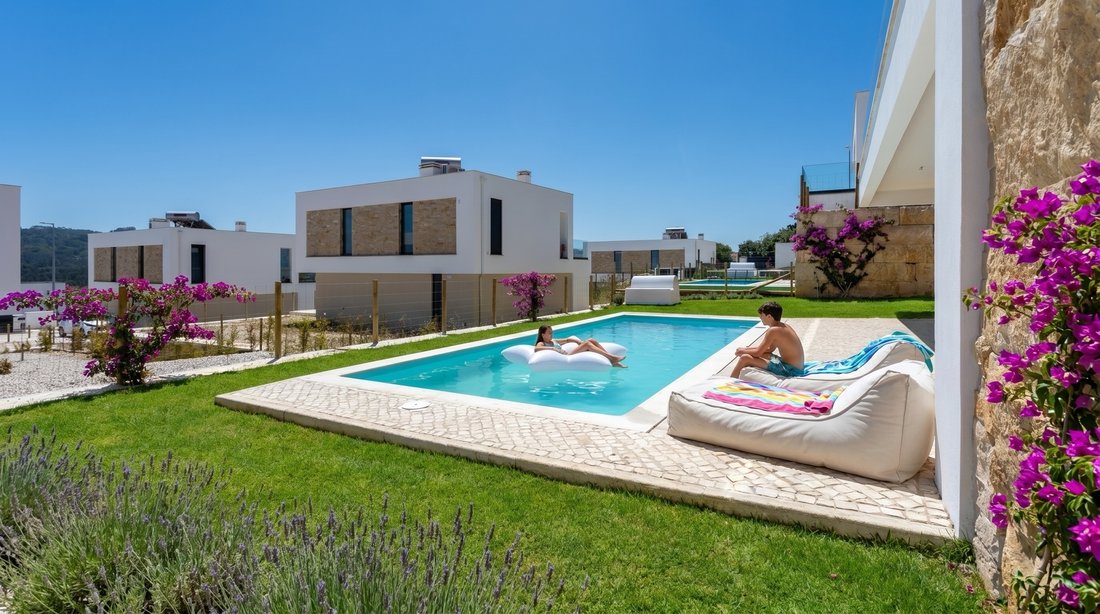 Villa a Nazaré, Distretto di Leiria, Portogallo 1 - 18117672