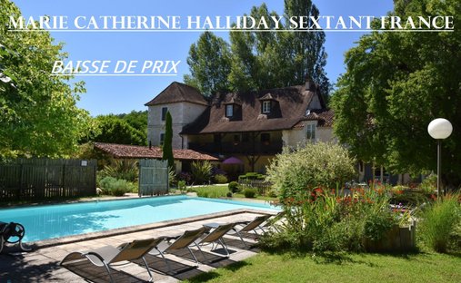 Estate in Antonne-et-Trigonant, Nouvelle-Aquitaine, France 1