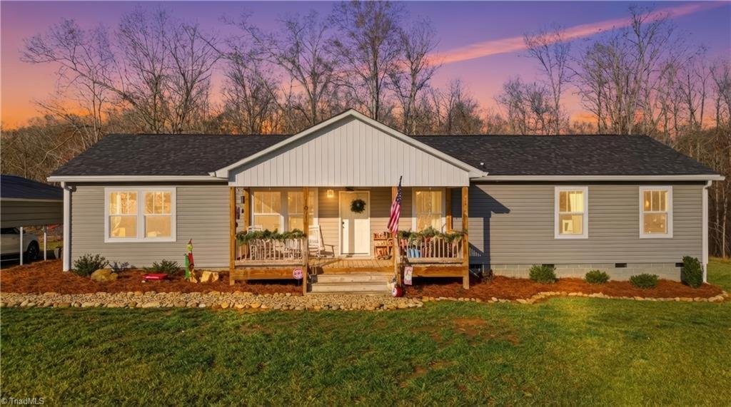 House in Yadkinville, North Carolina, United States 1 - 18667649