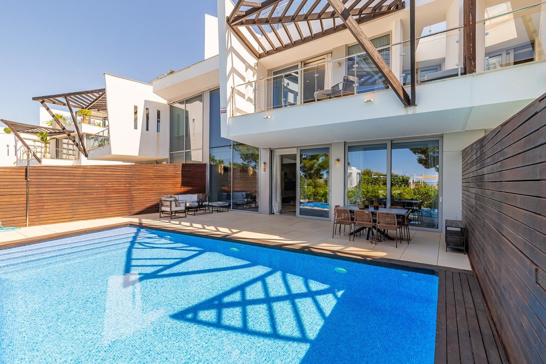 Townhouse in Sierra Blanca, Marbella, Spain 1 - 18667826