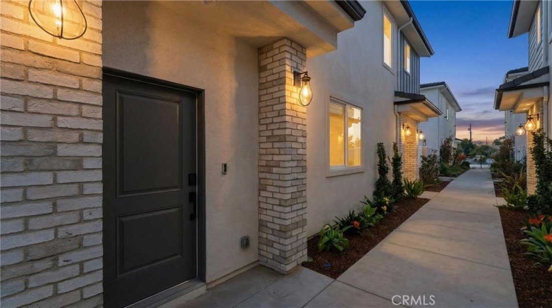 House in Paramount, California, United States 2 - 18666580