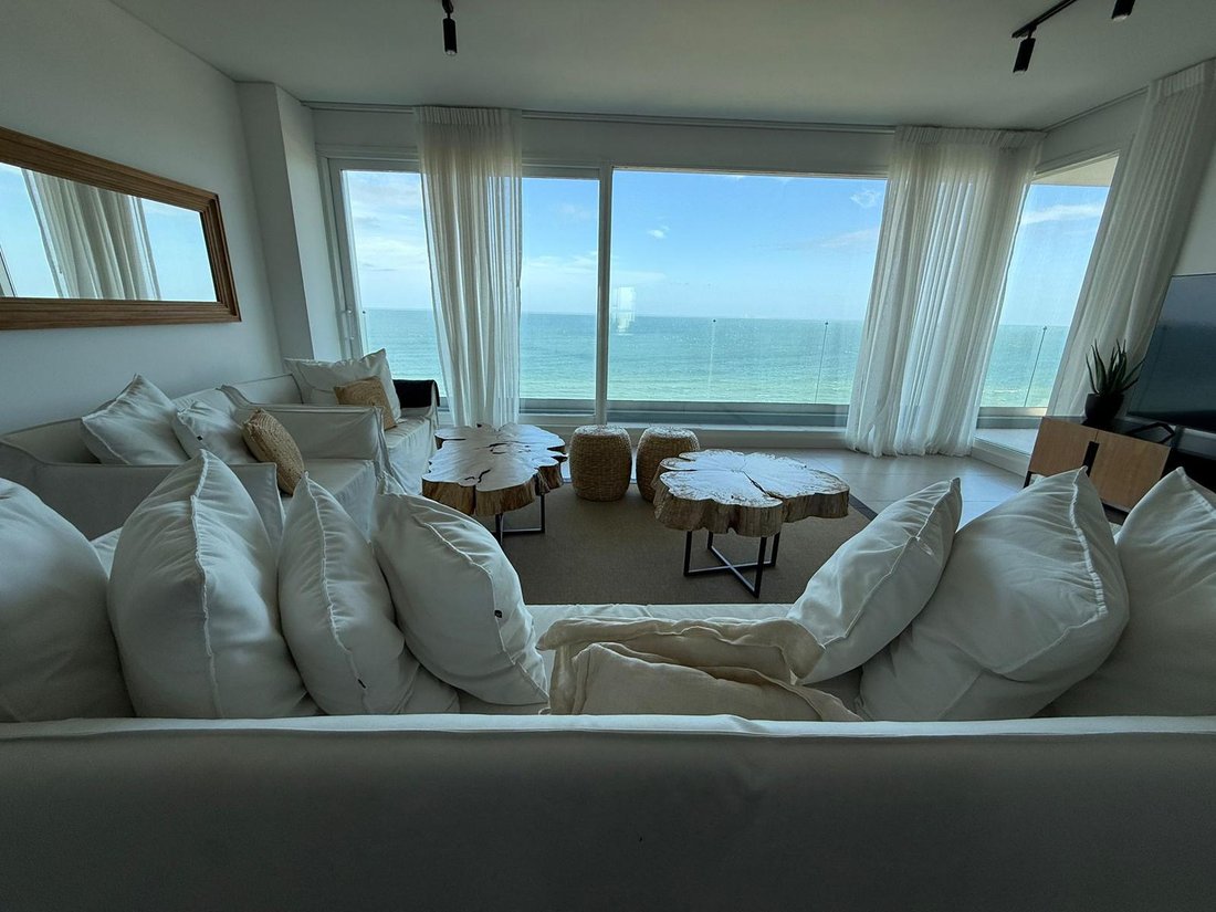 Apartment in Punta del Este, Maldonado Department, Uruguay 1 - 18667311