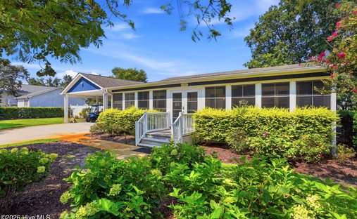 House in Oak Island, North Carolina, United States 1