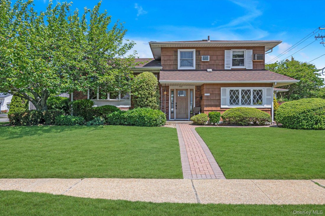 House in Massapequa Park, New York, United States 1 - 18672405