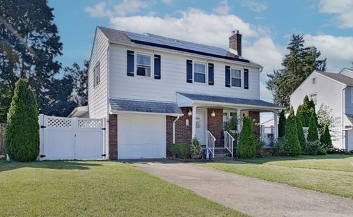 House in Elmwood Park, New Jersey, United States 1