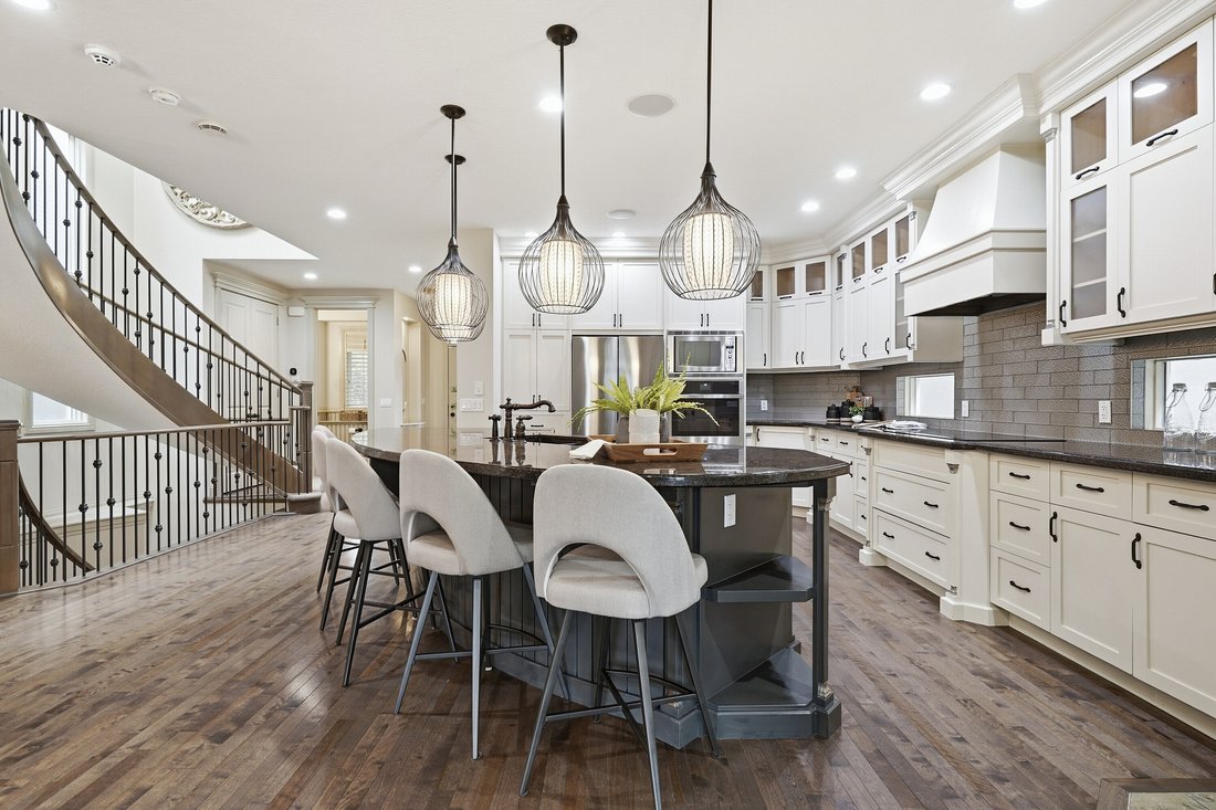 House in Calgary, Alberta, Canada 4 - 18660089