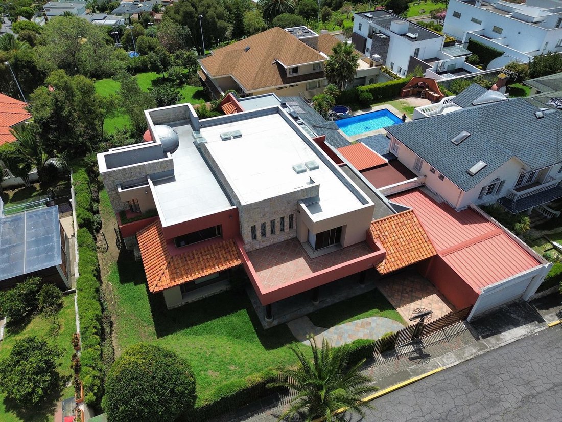 House in Quito, Pichincha, Ecuador 1 - 18660487