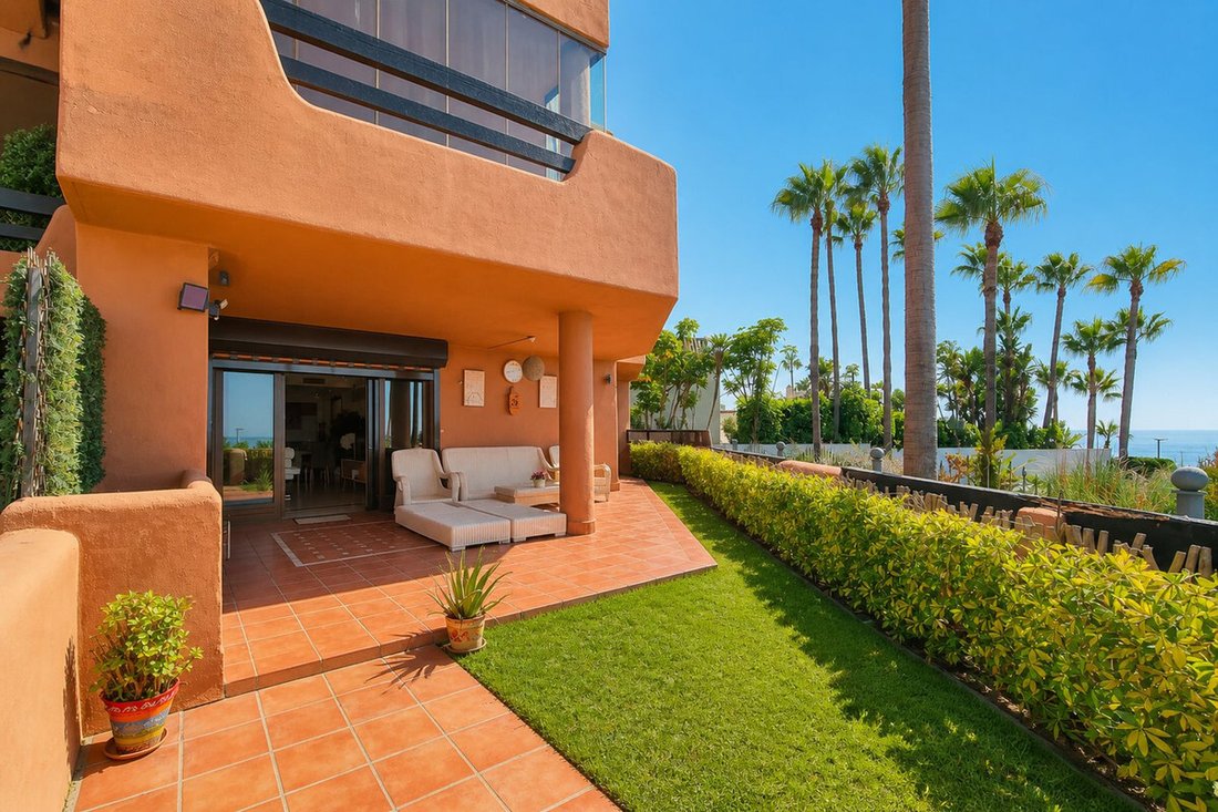 Apartment in Estepona, Andalusia, Spain 1 - 18659929
