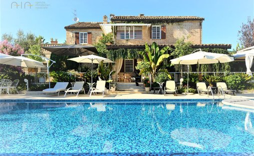 Country House in Colonnella, Abruzzo, Italy 1