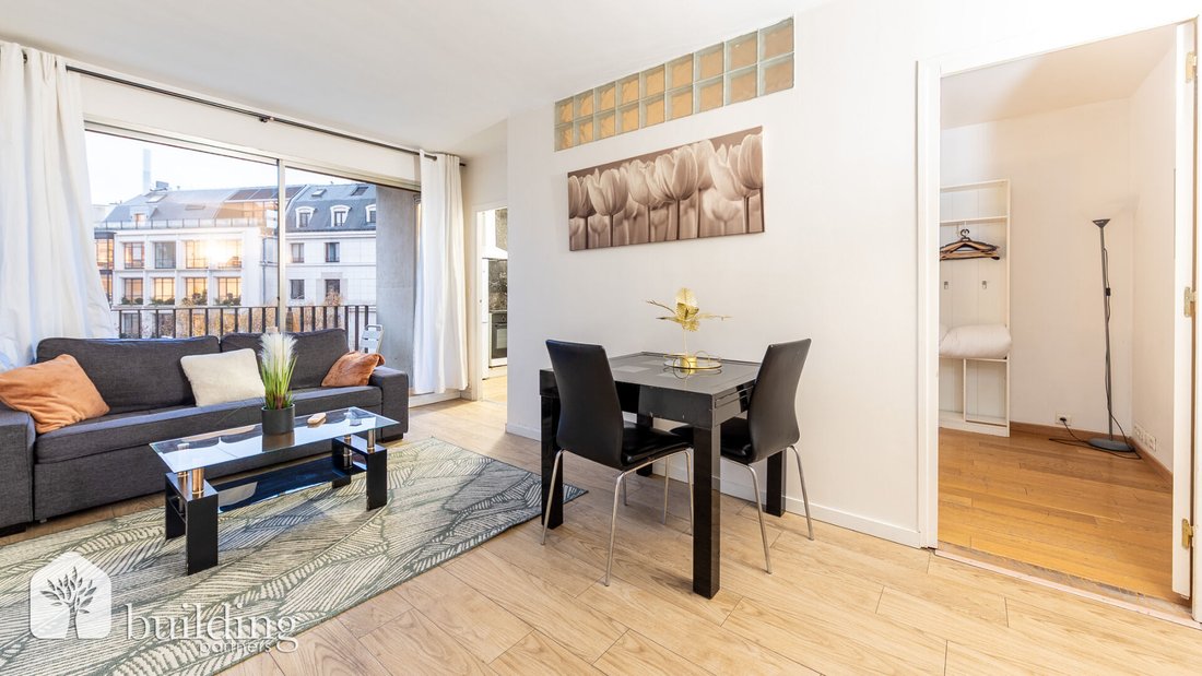 Apartment in Pereire-Malesherbes, Paris 17e Arrondissement, Paris 1 - 18668217
