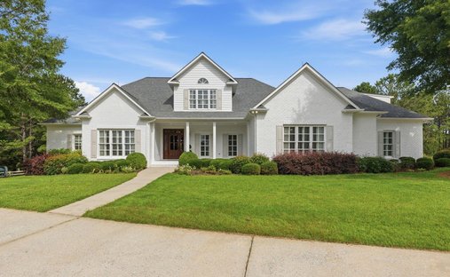 House in Chelsea, Alabama, United States 1