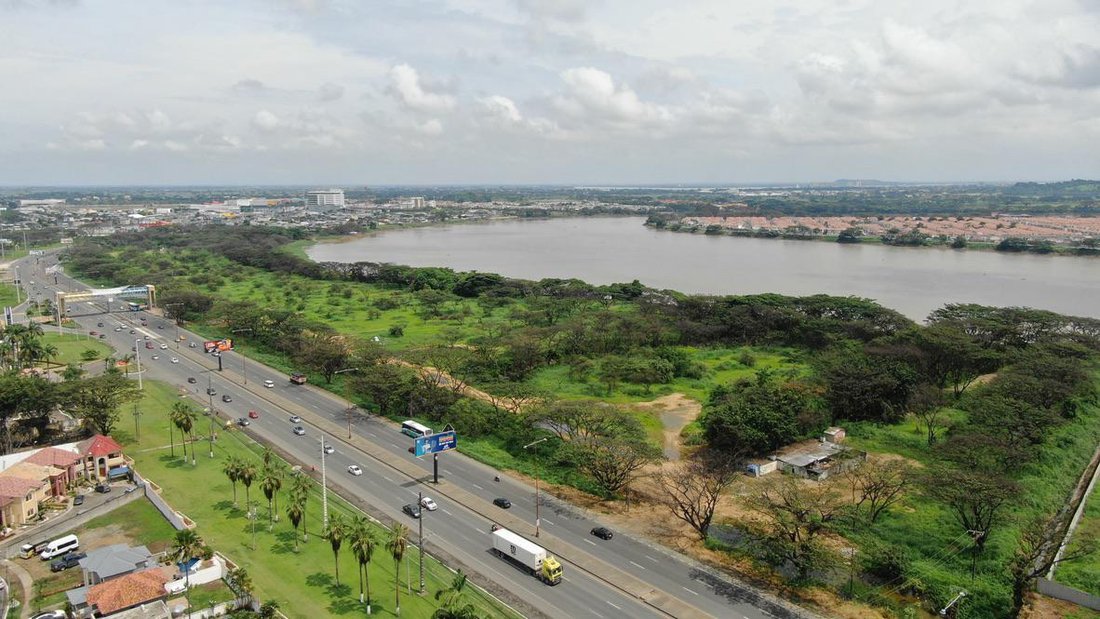 Land in Guayaquil, Guayas, Ecuador 1 - 18660303
