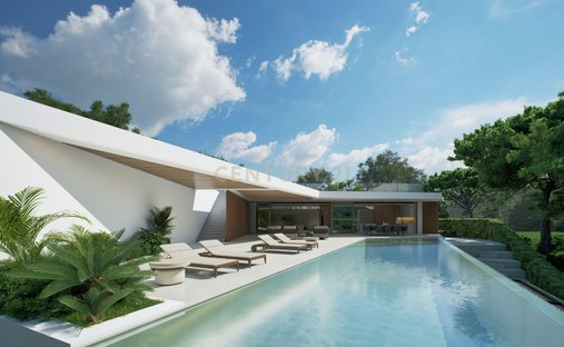 Villa in Vale do Lobo, Almancil, Portugal 1
