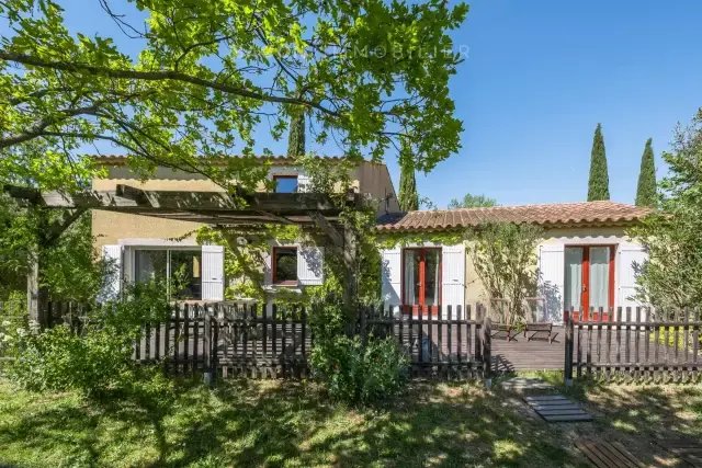 House in Lacoste, Provence-Alpes-Côte d'Azur, France 3 - 17310897