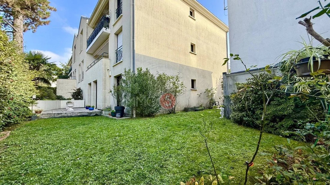 Apartment in Thiers, Le Raincy, France 4 - 16409301