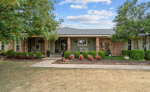 House in Weatherford, Texas, United States 1
