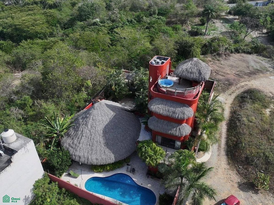 Casa en Zihuatanejo, Guerrero, México 1 - 18026869