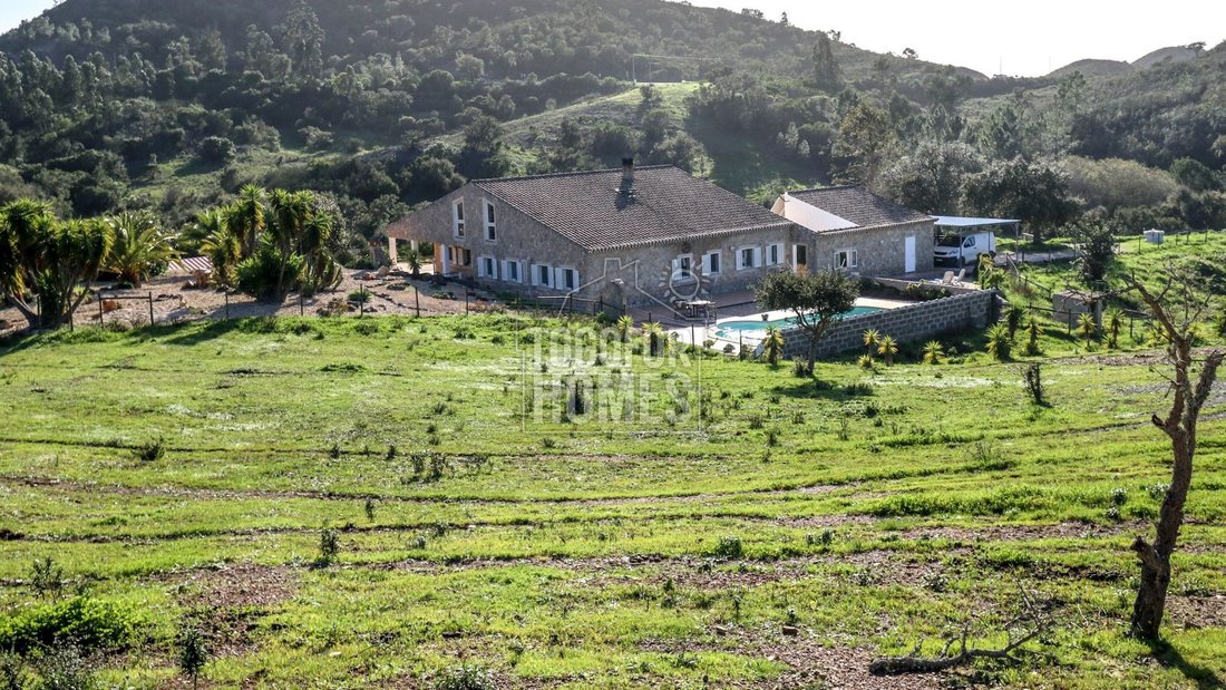 Estate in Aljezur, Algarve, Portugal 2 - 17476438