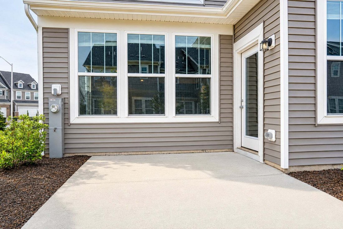 Townhouse in Bolingbrook, Illinois, United States 4 - 18663396