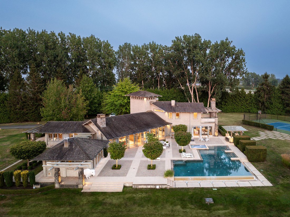 Estate in Richmond, British Columbia, Canada 1 - 18666879