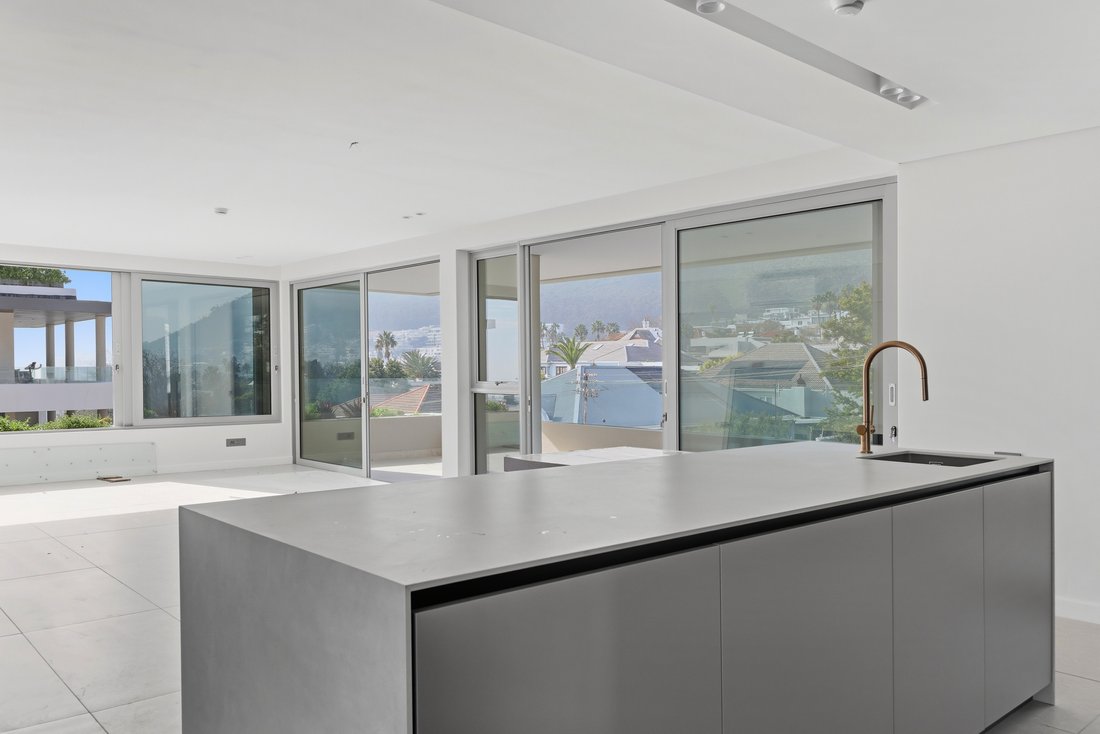 Apartment in Bakoven, Cape Town, South Africa 3 - 18665108