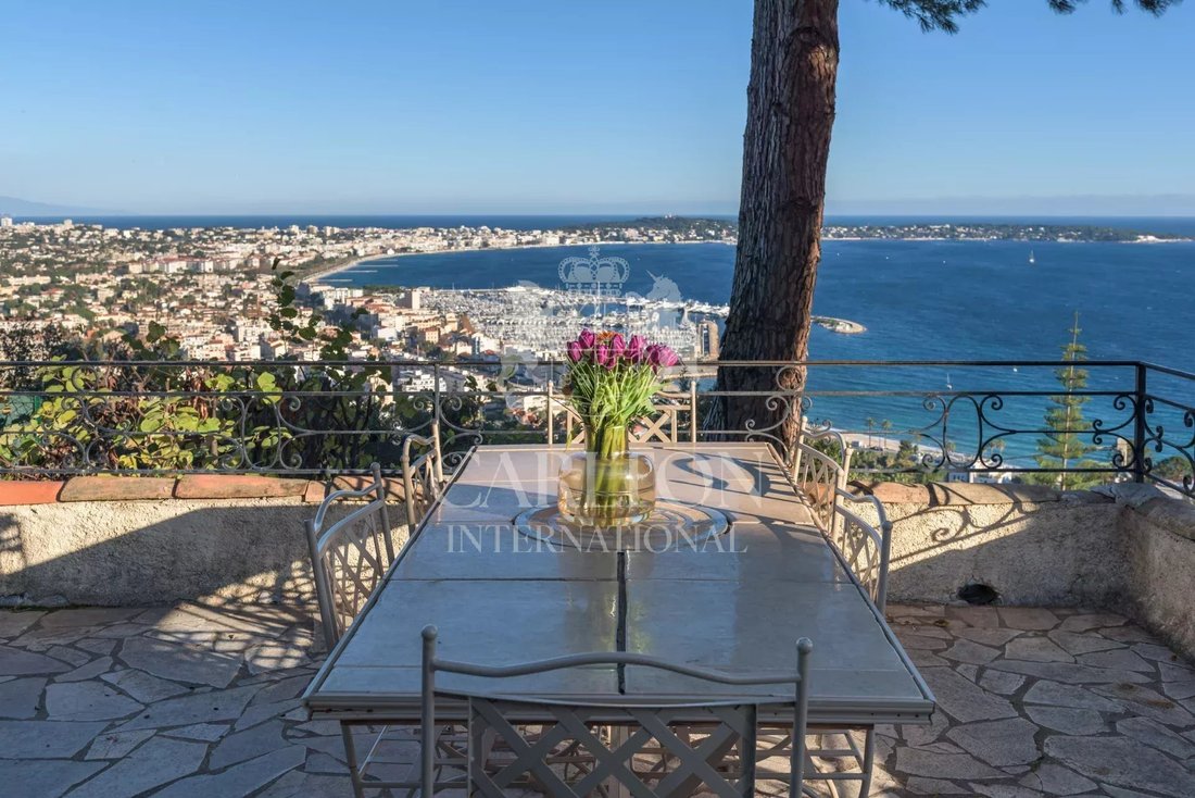 Villa in Cannes, Provence-Alpes-Côte d'Azur, France 2 - 18662059