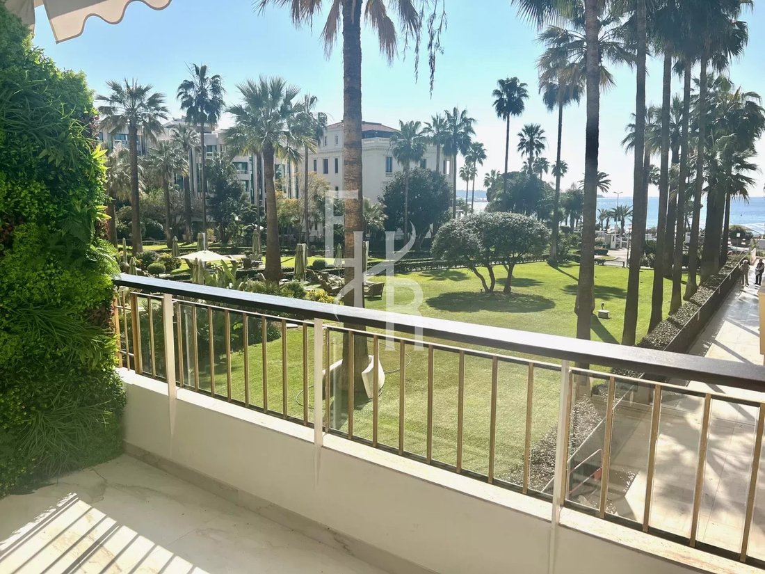 Apartment in Cannes, Provence-Alpes-Côte d'Azur, France 1 - 18298456