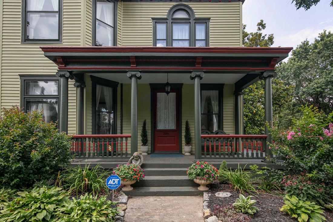 House in Paris, Kentucky, United States 3 - 18661265