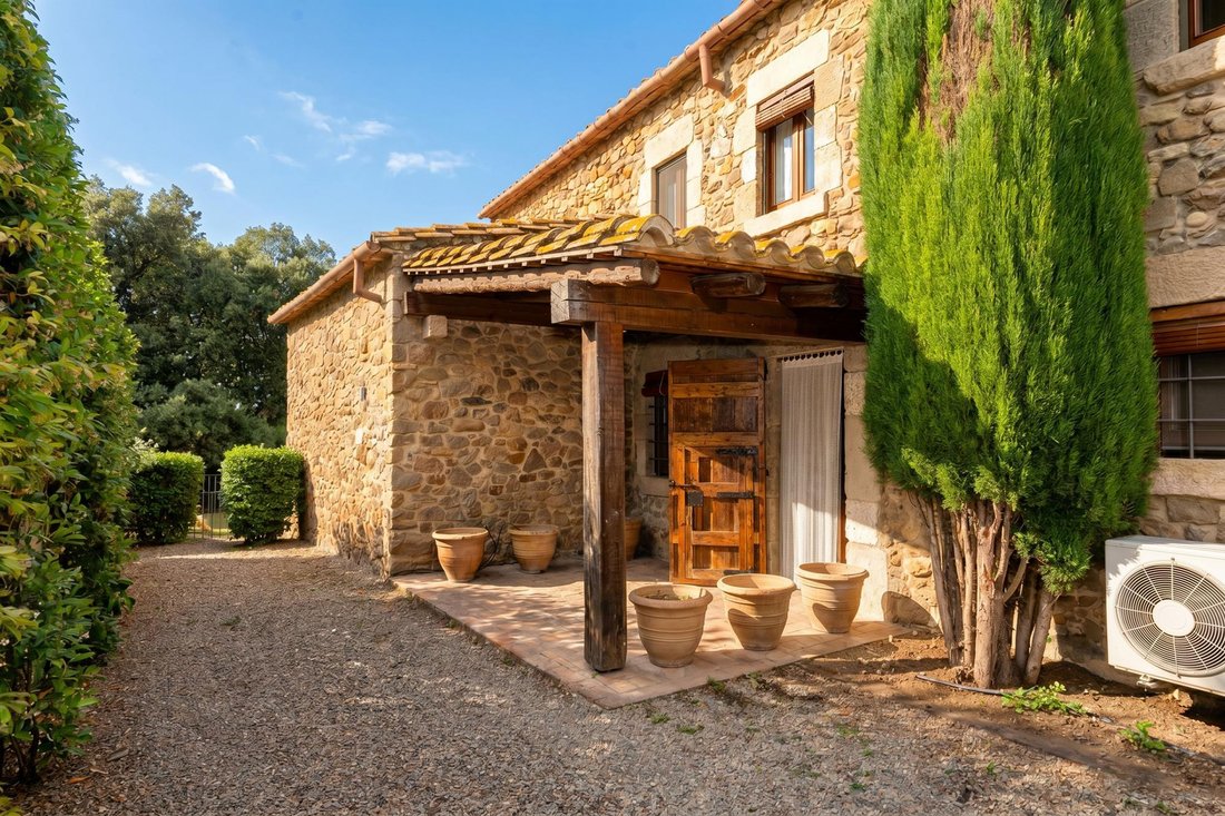 Villa in la Bisbal d'Emporda, Catalonia, Spain 5 - 18669219