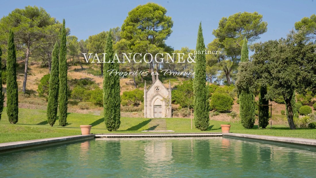 Estate in Saint-Rémy-de-Provence, Provence-Alpes-Côte d'Azur, France 4 - 16175956