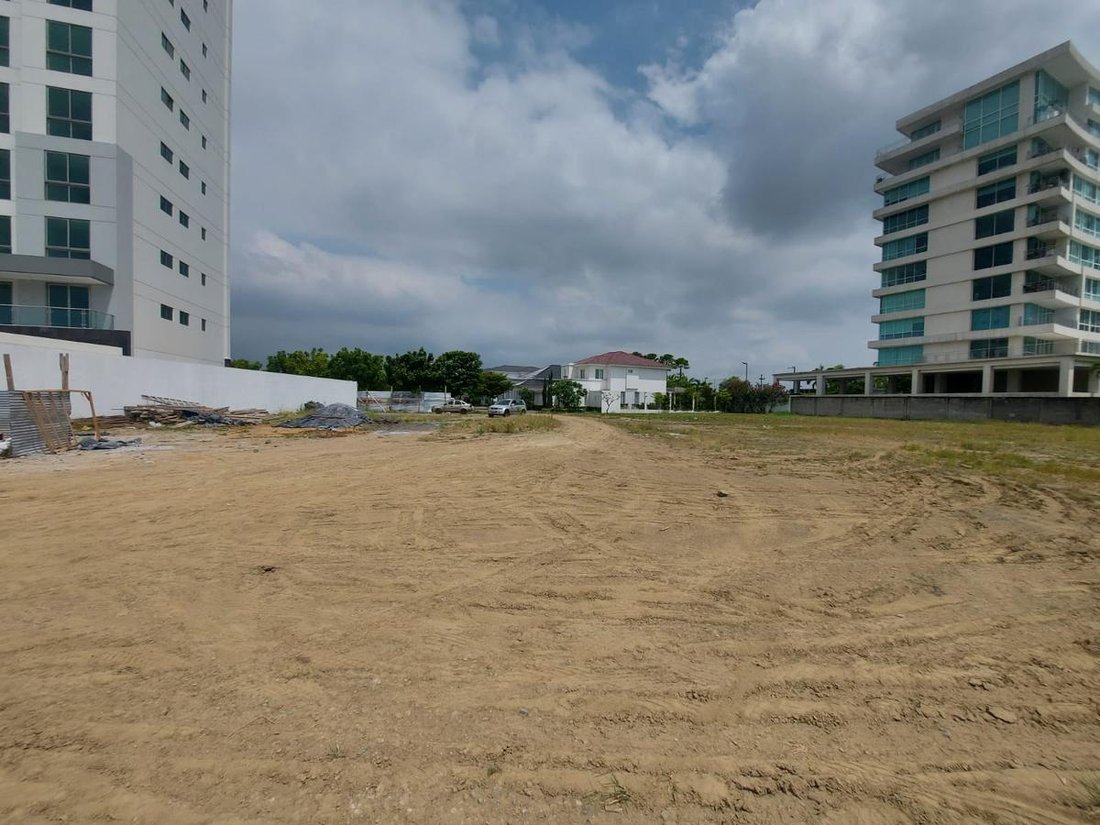 Land in Samborondón, Guayas, Ecuador 3 - 18660748
