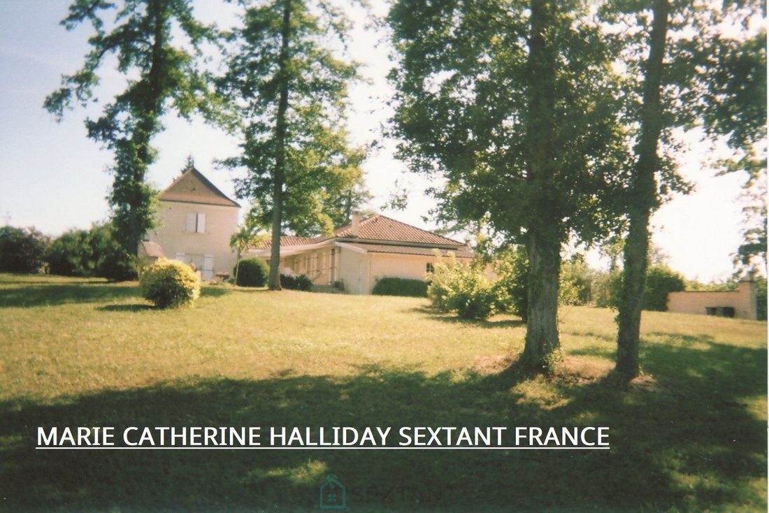 Estate in Annesse-et-Beaulieu, Nouvelle-Aquitaine, France 1 - 18672485