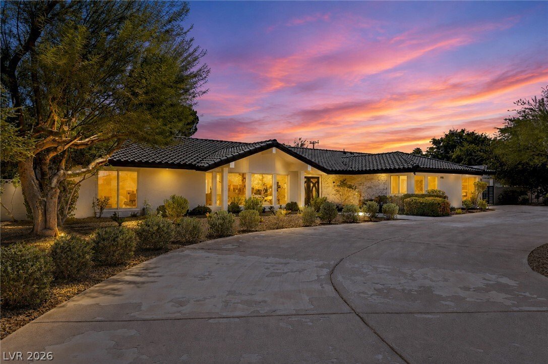 House in Las Vegas, Nevada, United States 1 - 18669038