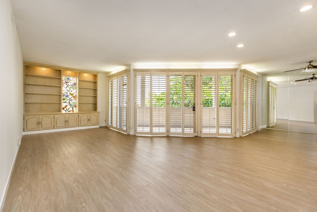 Condo in Los Angeles, California, United States 2 - 18666456
