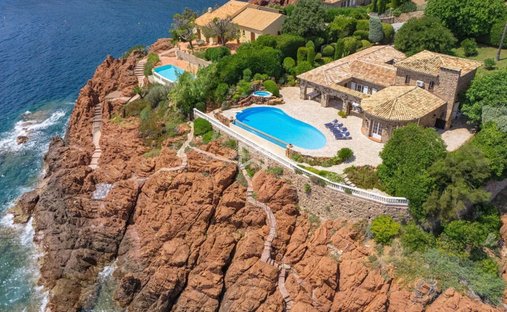 Villa à Théoule-sur-Mer, Provence-Alpes-Côte d'Azur, France 1