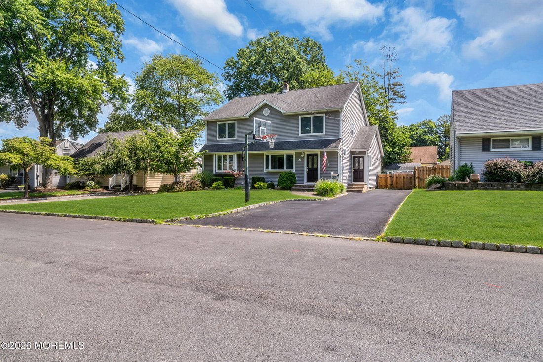 House in Cedar Grove, New Jersey, United States 3 - 18666026