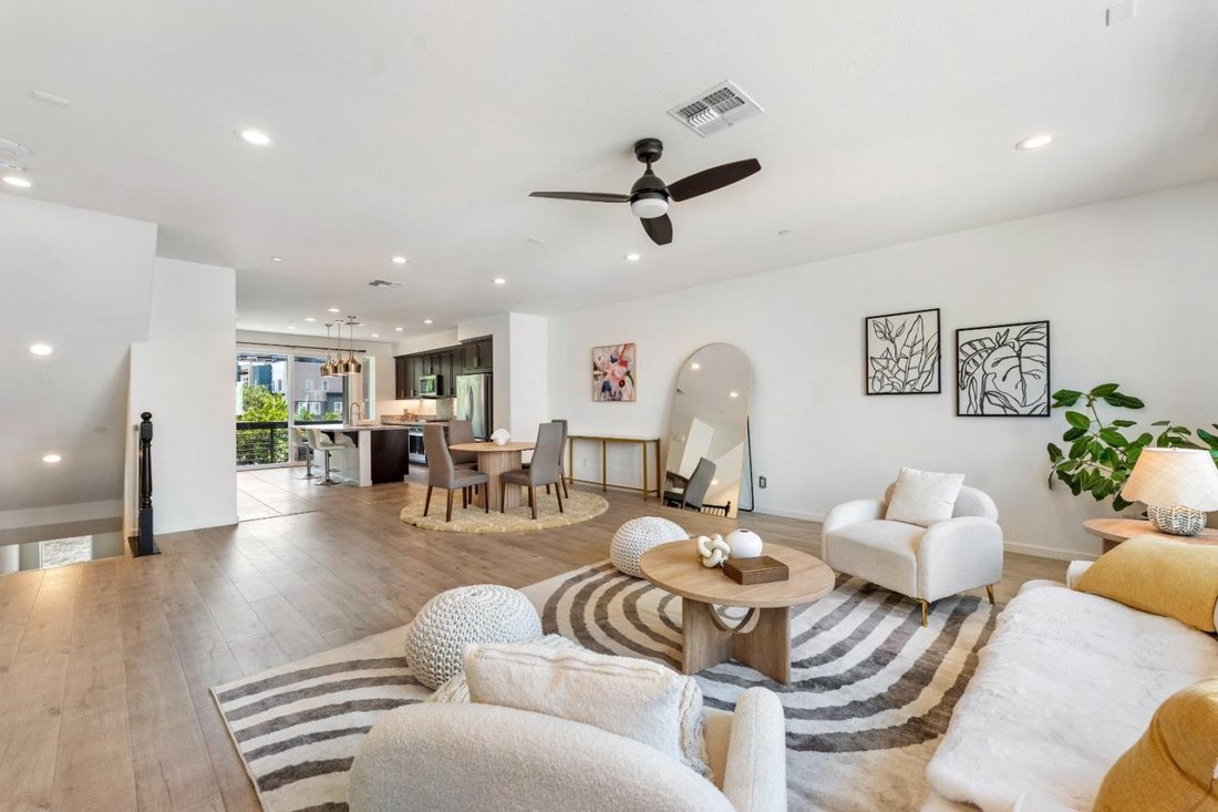 Townhouse in Dublin, California, United States 5 - 18671537